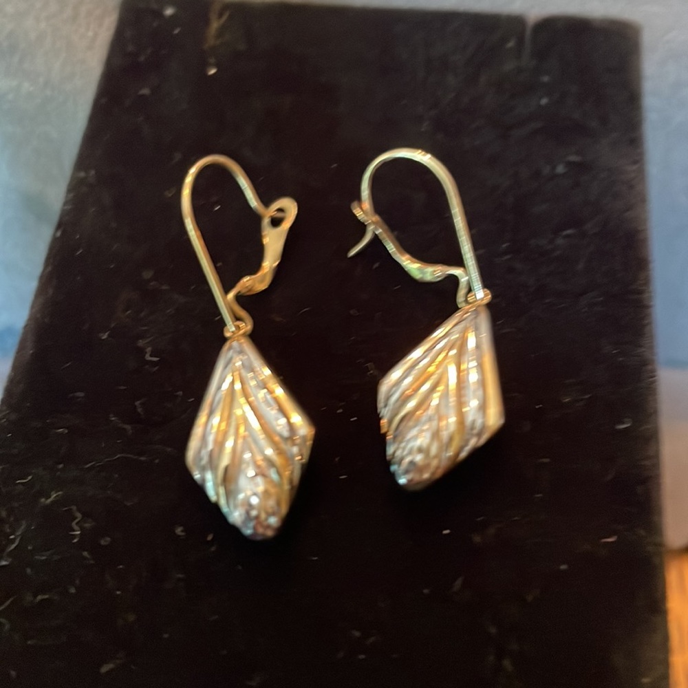 Two tone dangle earrings - Picture 2 of 2